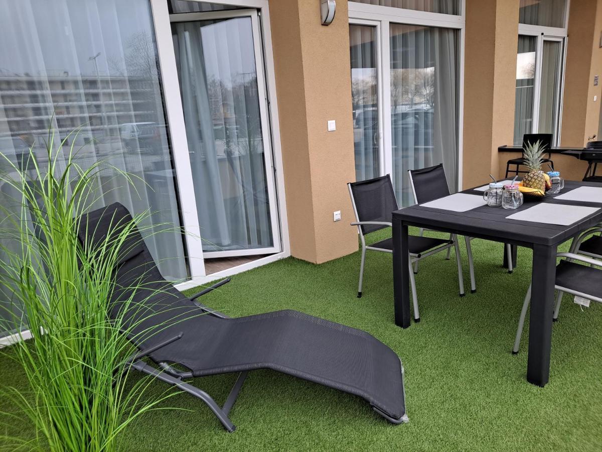 Vizparti Silver X Apartman Siofok Exterior photo